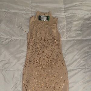 Elegant Sleeveless Tan Dress